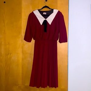 Vintage maroon dress with dainty black floral pattern and cute white collar
